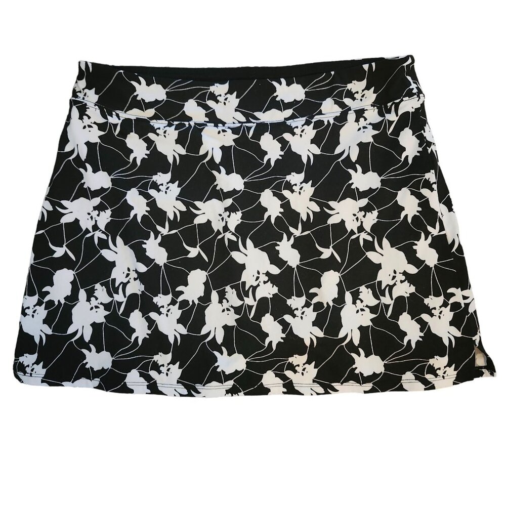 Medium Tranquility Colorado Skort Black and White Floral Pickleball Golf
